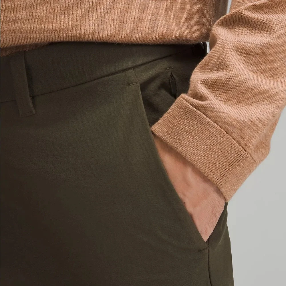 Lululemon ABC Slim-Fit Trouser 30L
Stretch Cotton VersaTwill - Picture 4 of 7